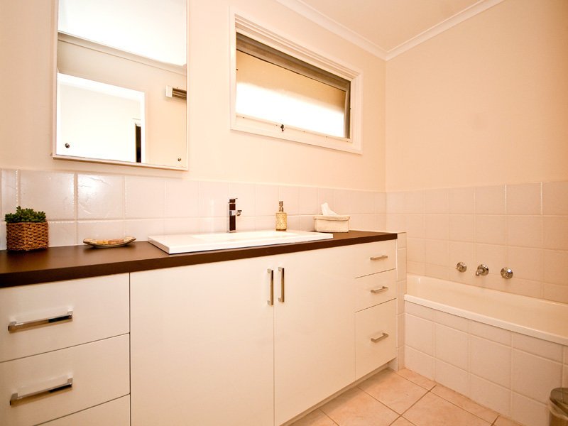 29 Boardman Close, Box Hill South image 4