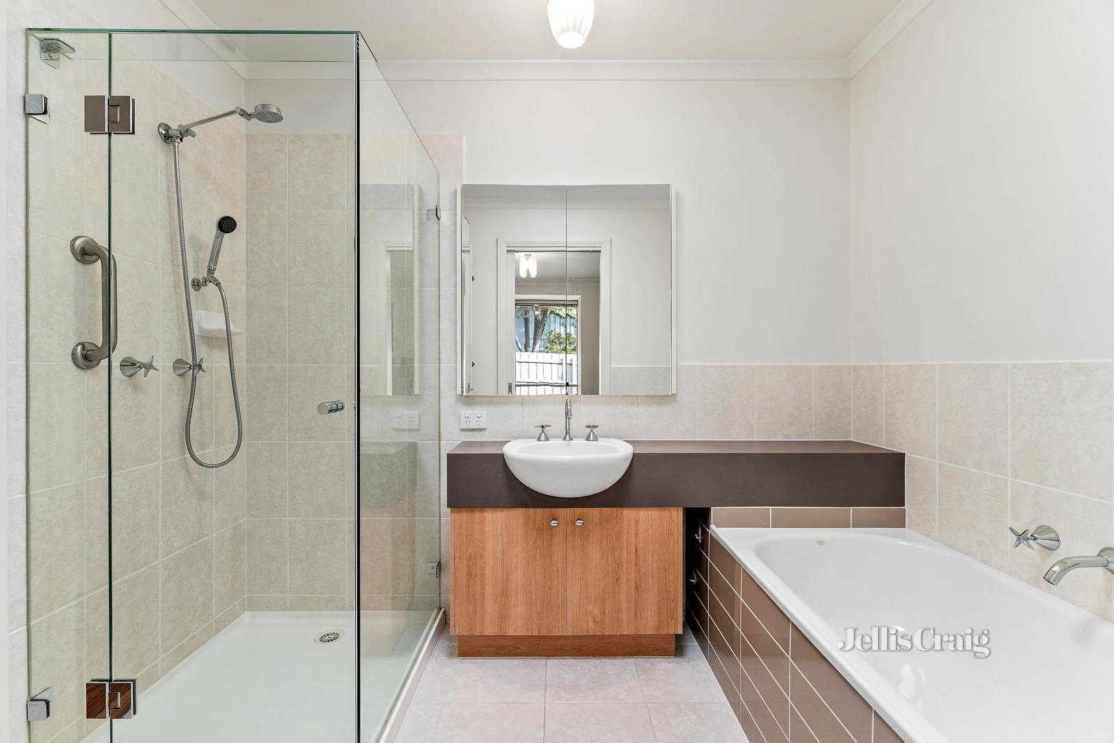 2/9 Braeside Avenue, Ringwood East image 6