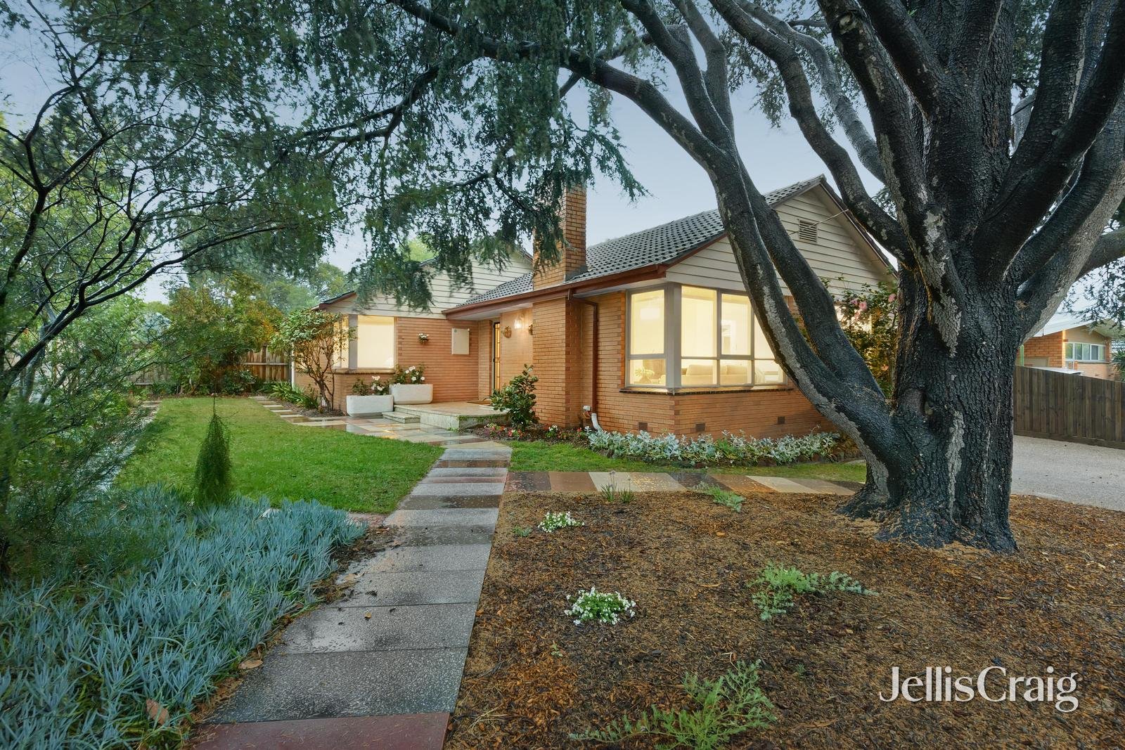 29 Brewer Road, Bentleigh image 2