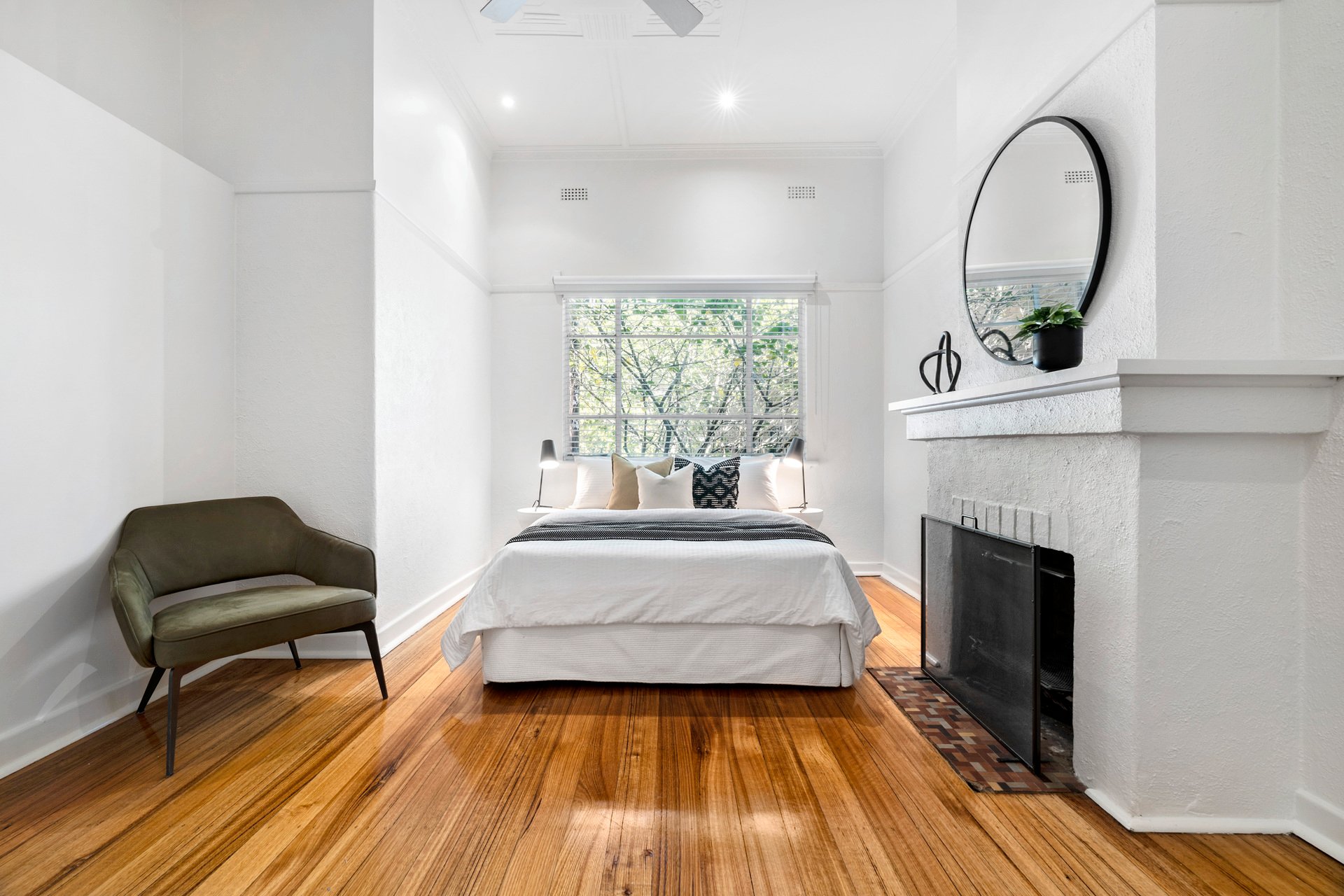 Property Gallery Thumbnail 8