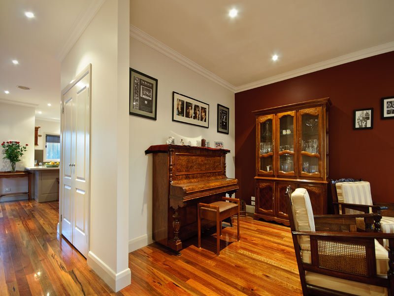 2/9 Burch Street, Blackburn North image 7