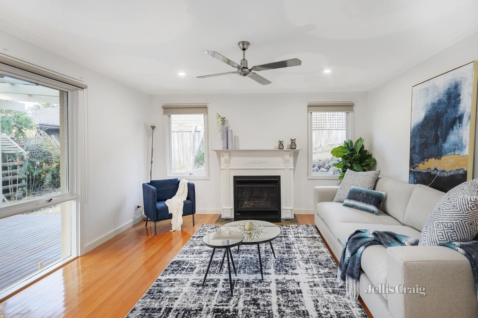 29 Burgundy Drive, Doncaster image 3