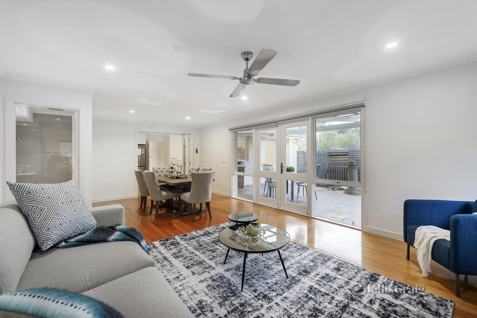 29 Burgundy Drive, Doncaster image 5