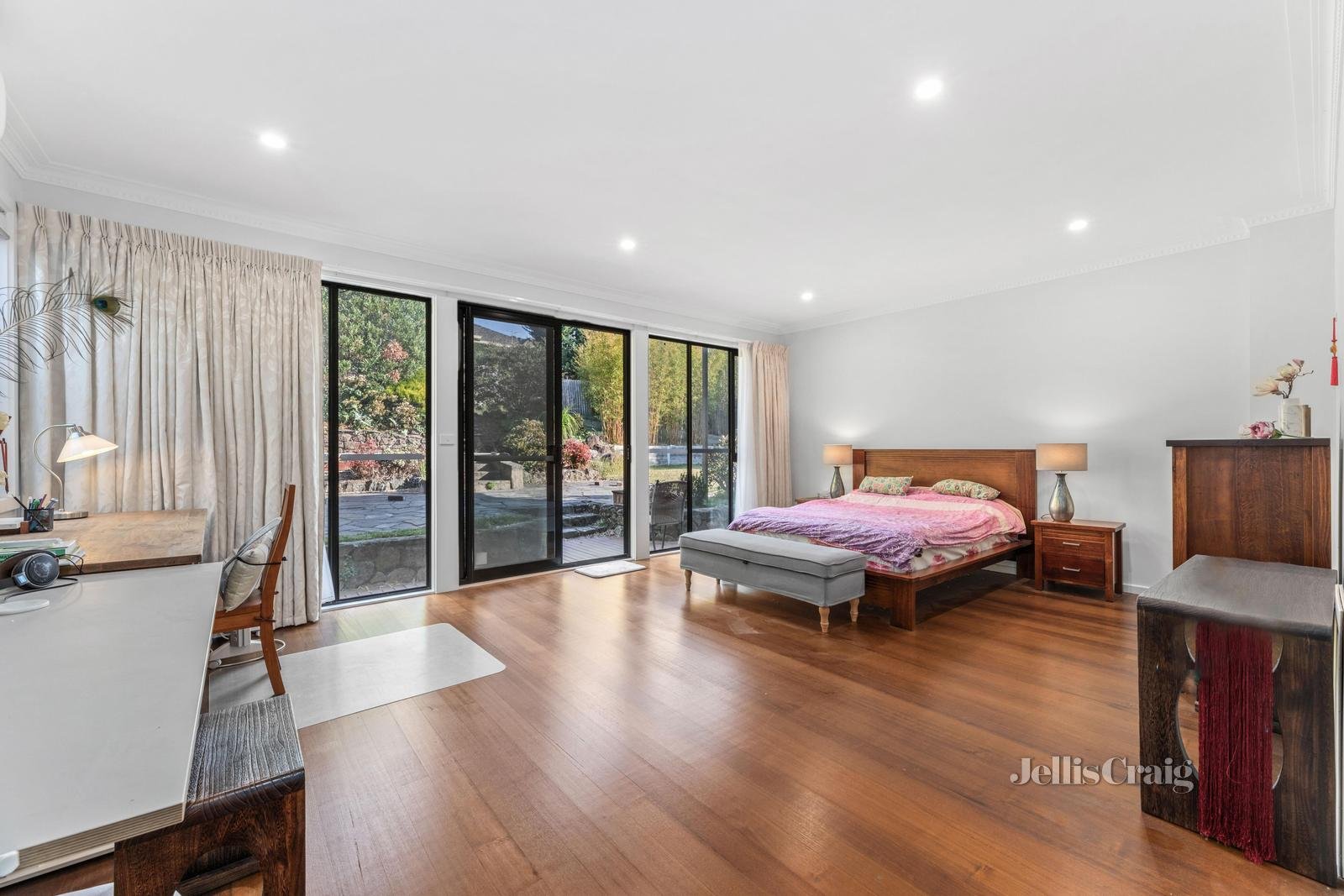 29 Caithness Crescent, Glen Waverley image 7
