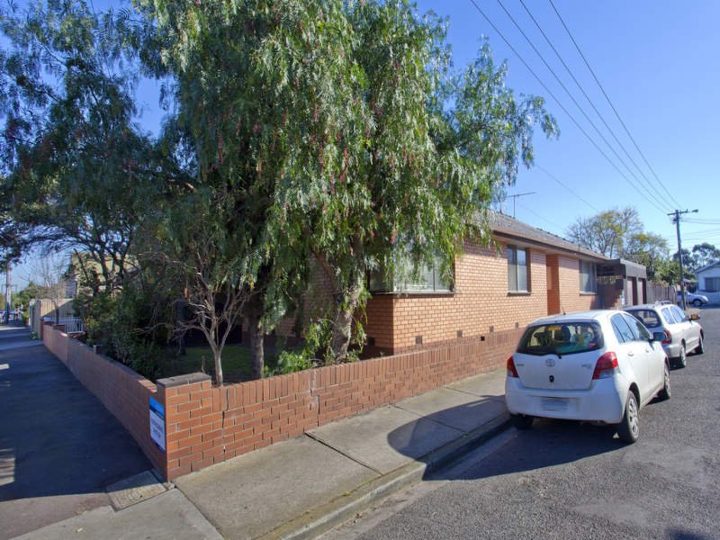 29 Castlemaine Street, Yarraville image 2