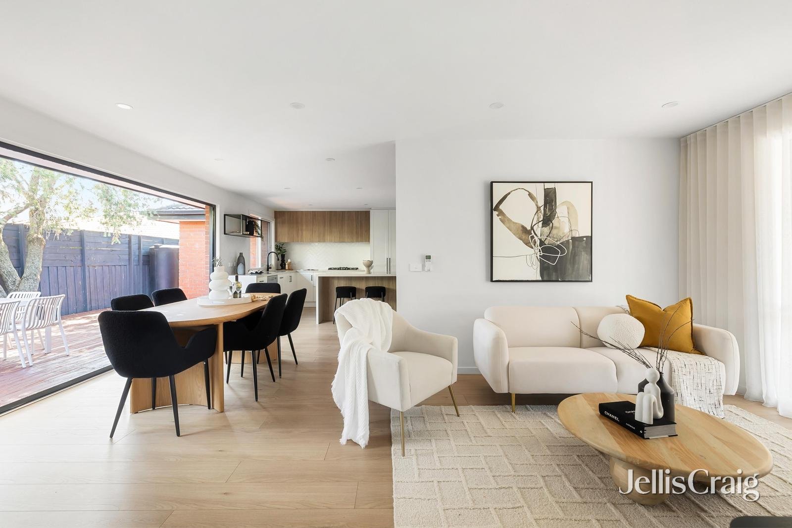 2/9 Chauvel Street, Bentleigh&nbsp;East image 2