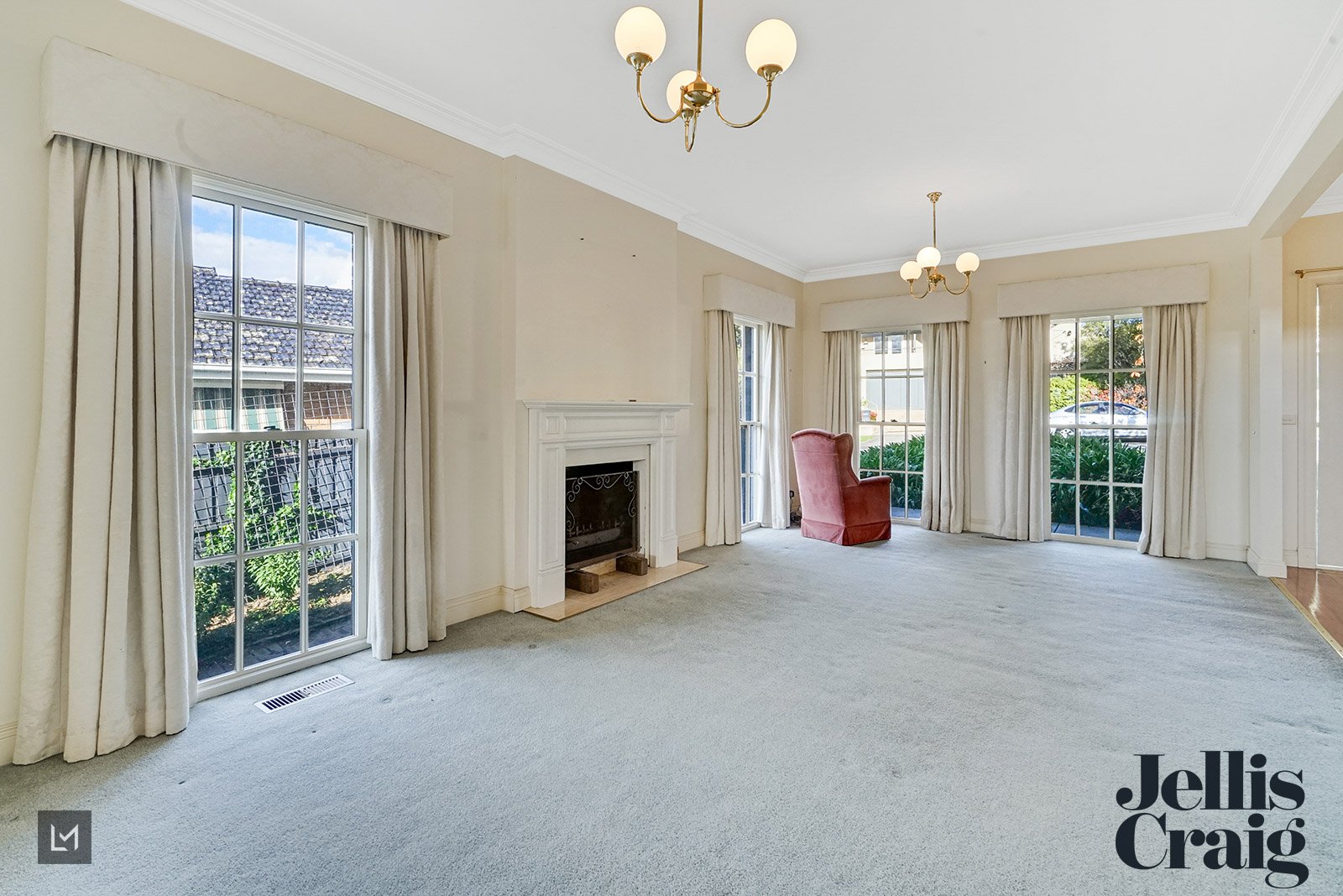 29 Cheviot Road, Mount Waverley image 4