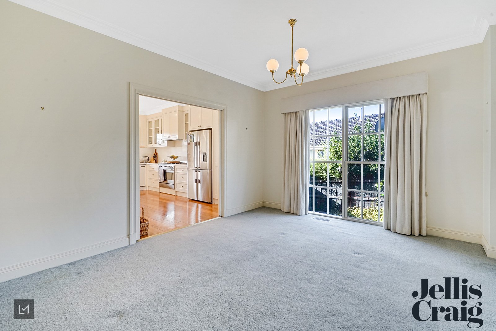 29 Cheviot Road, Mount Waverley image 6