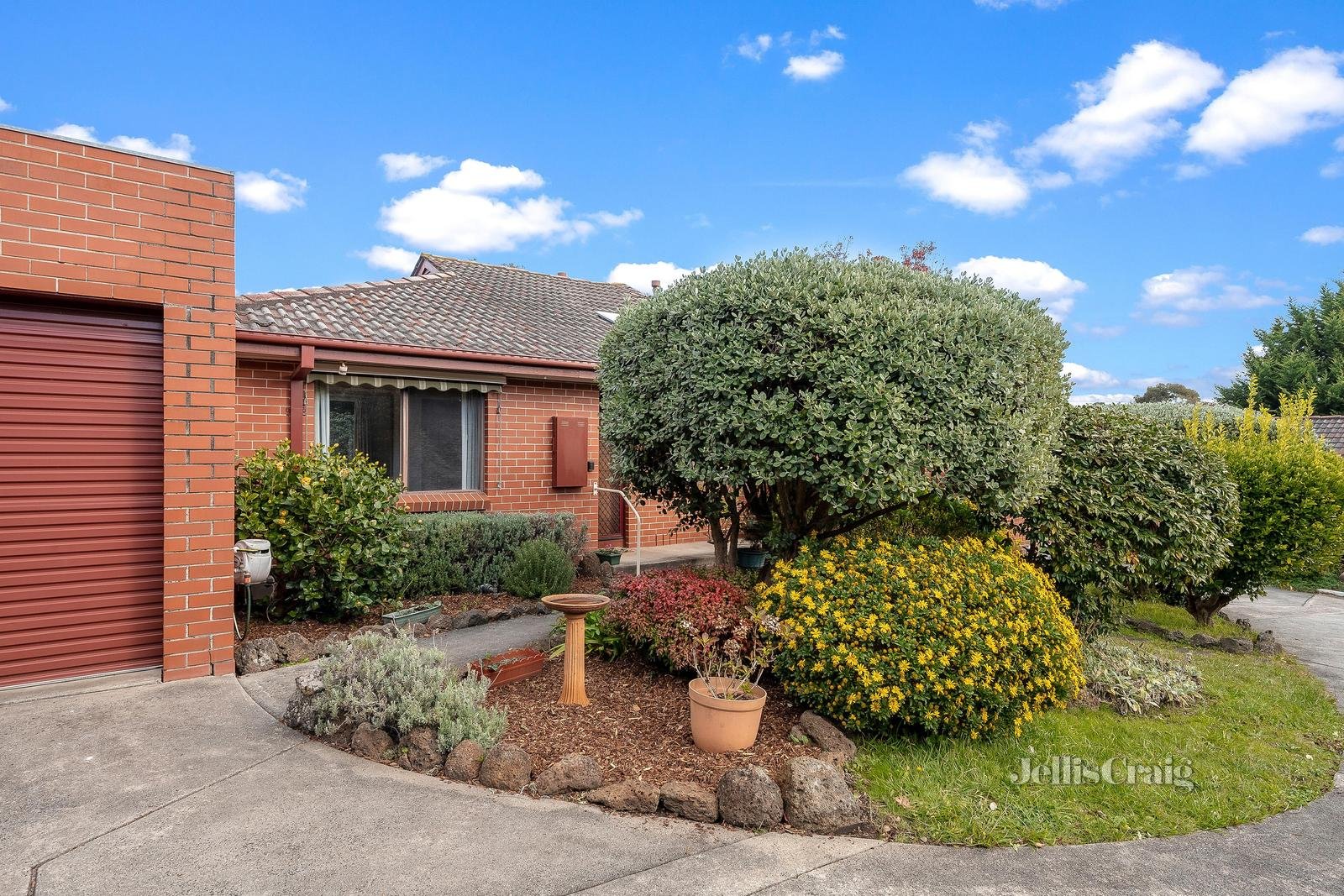 2/9 Churchill Road, Croydon image 1