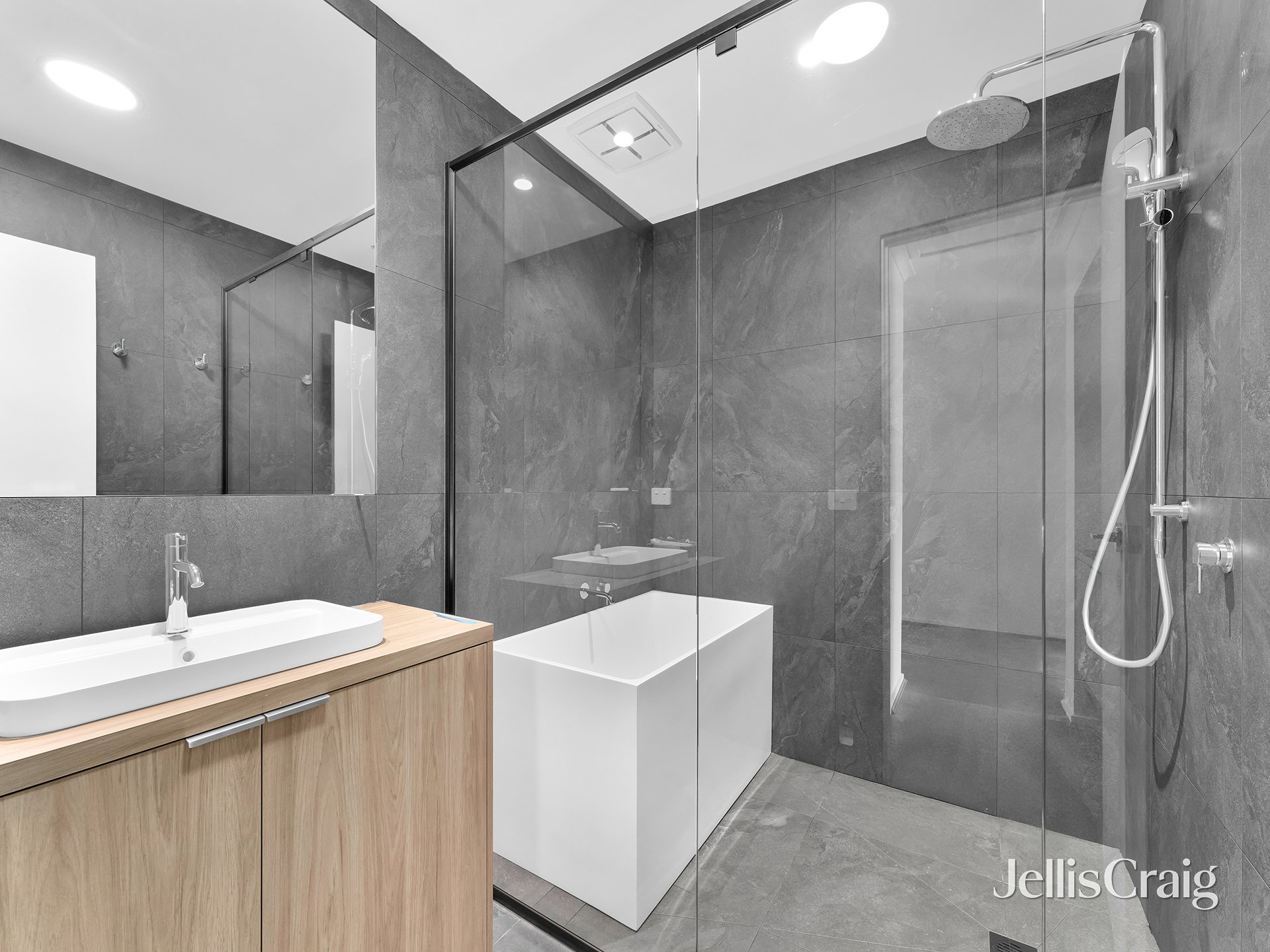2/9 Clifford Street, Glen&nbsp;Waverley image 4