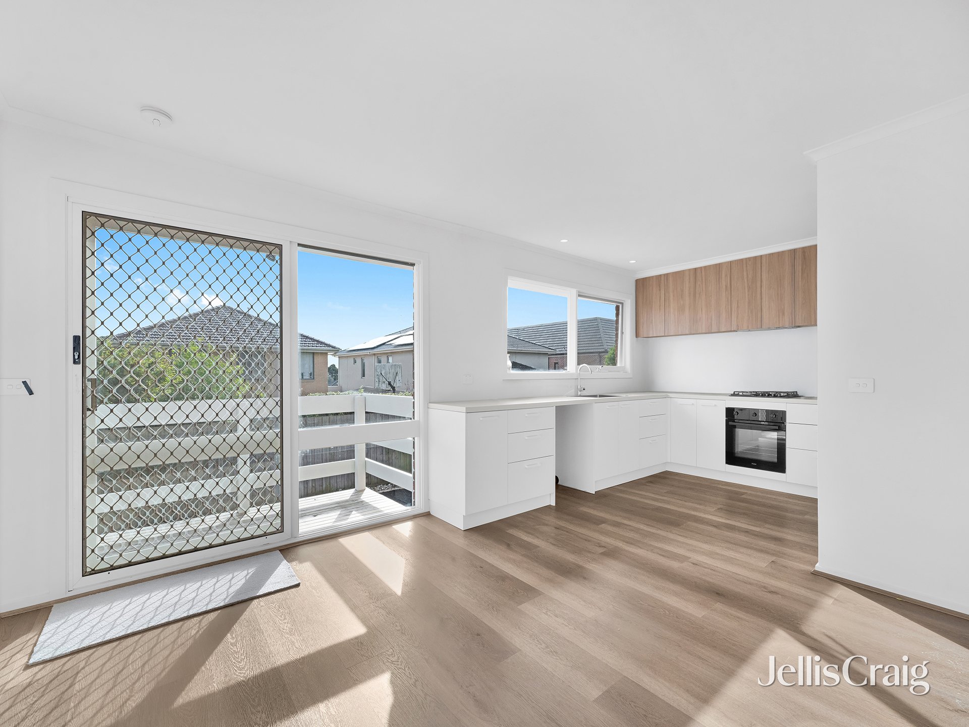 2/9 Clifford Street, Glen&nbsp;Waverley image 1