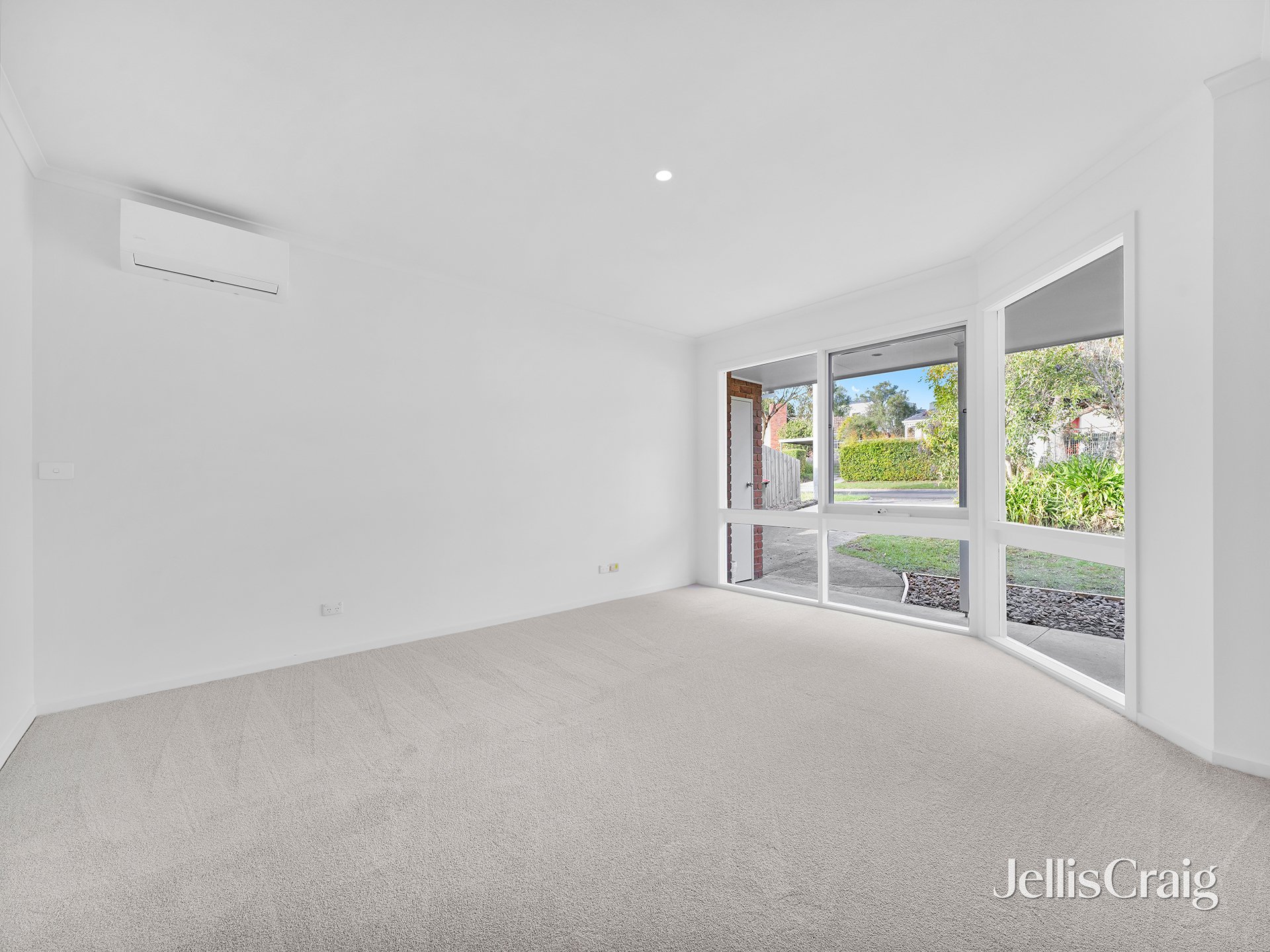 2/9 Clifford Street, Glen&nbsp;Waverley image 5