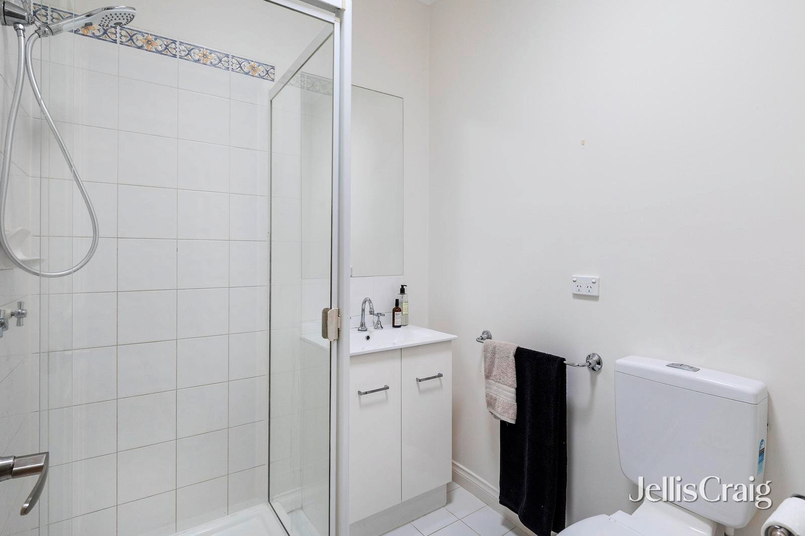 2/9 Clyde Court, Heidelberg image 11