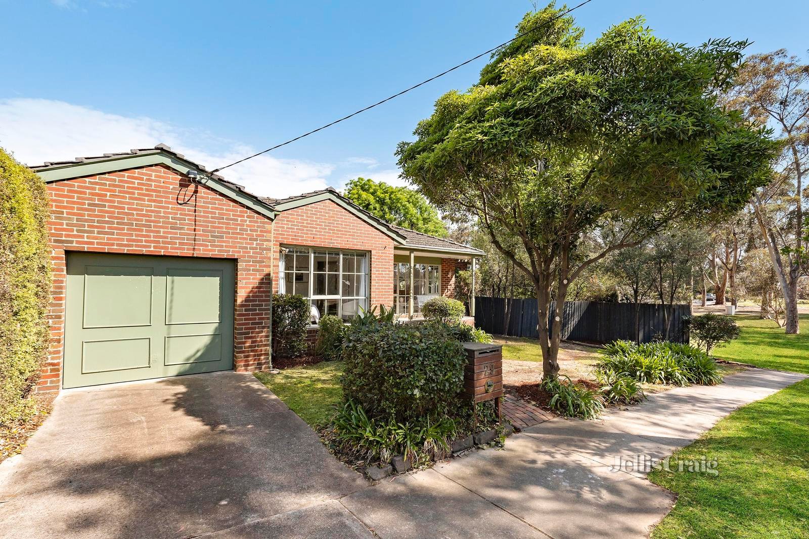 29 Crisp Street, Essendon image 2