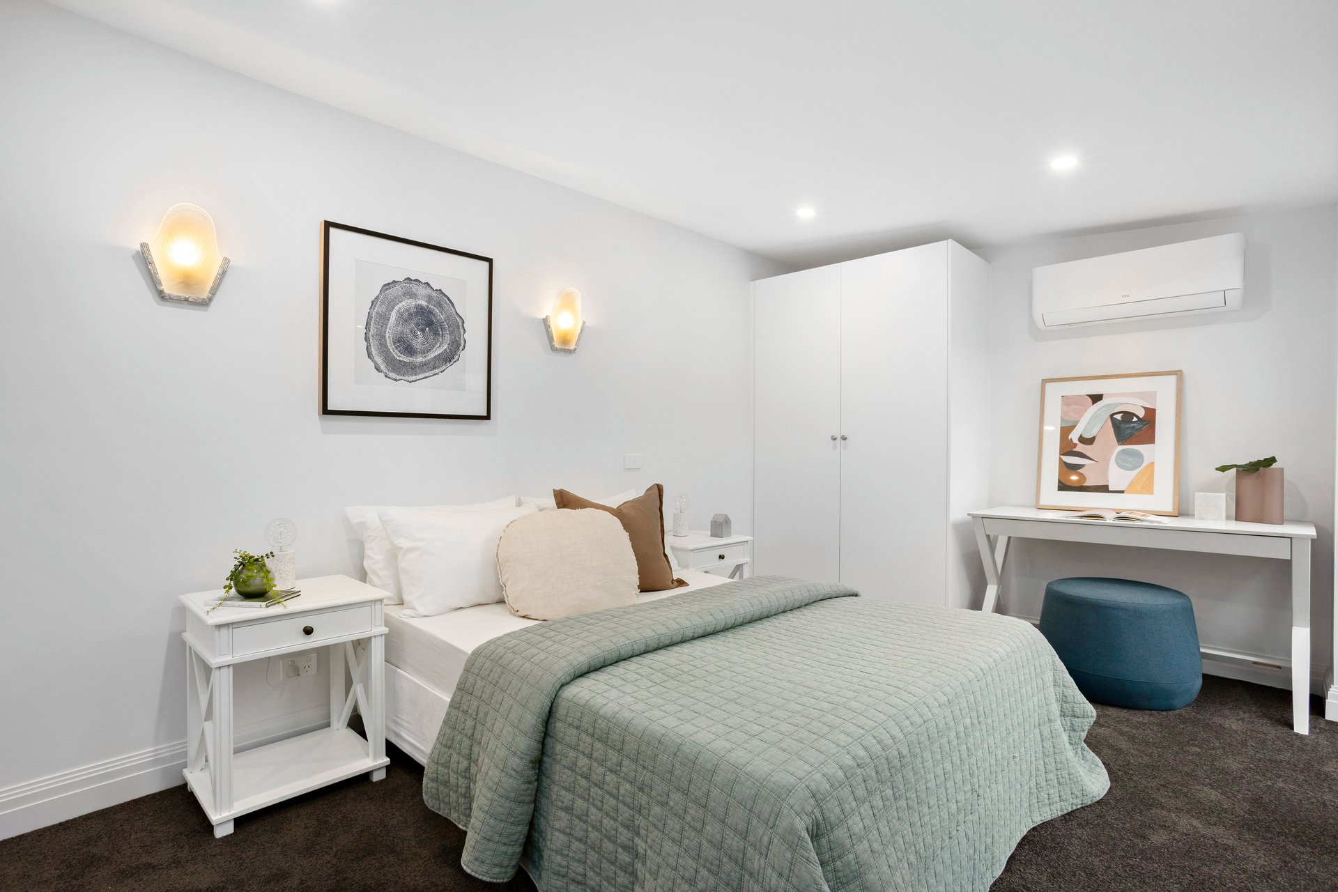 Property Gallery Thumbnail 9