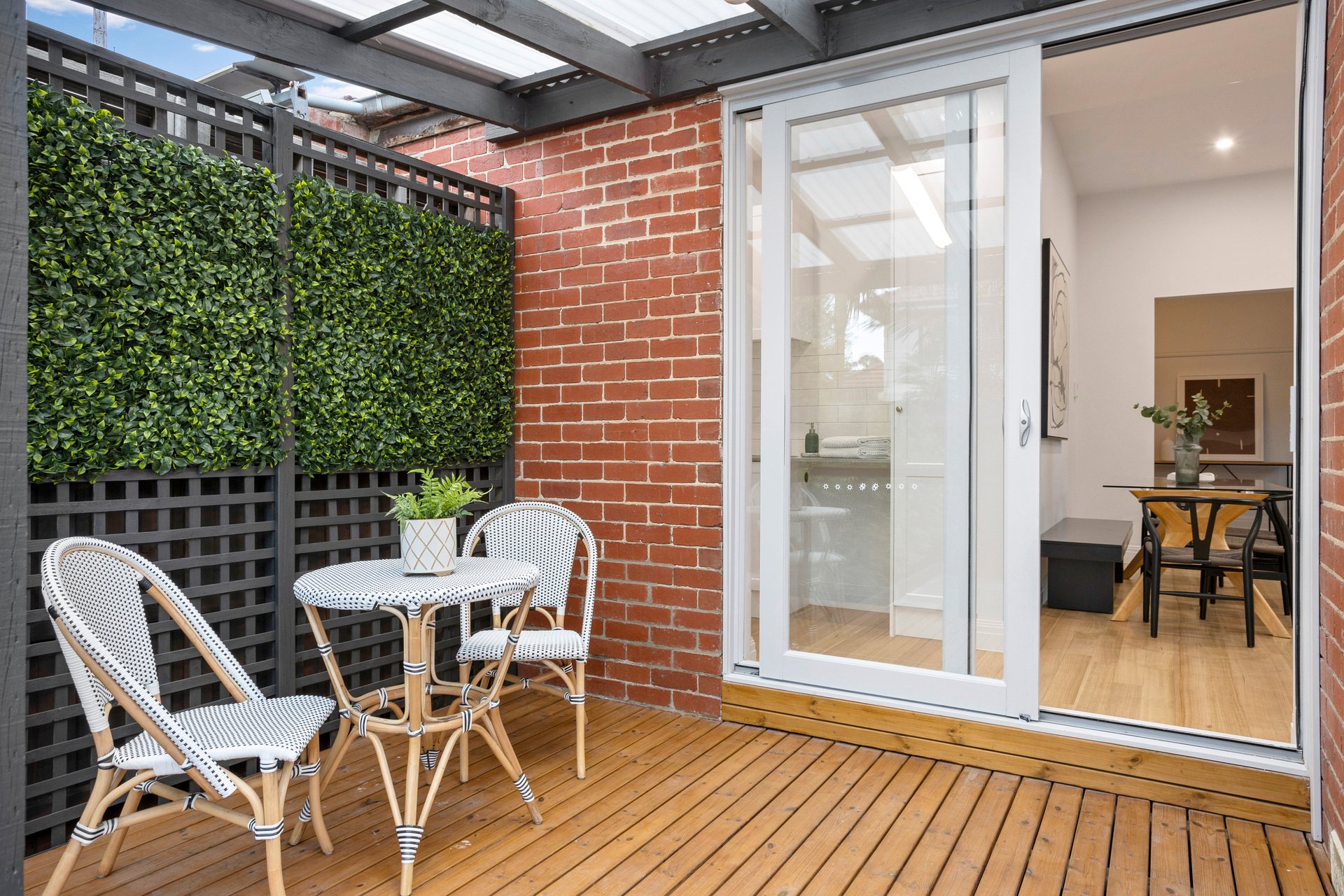 Property Gallery Thumbnail 11