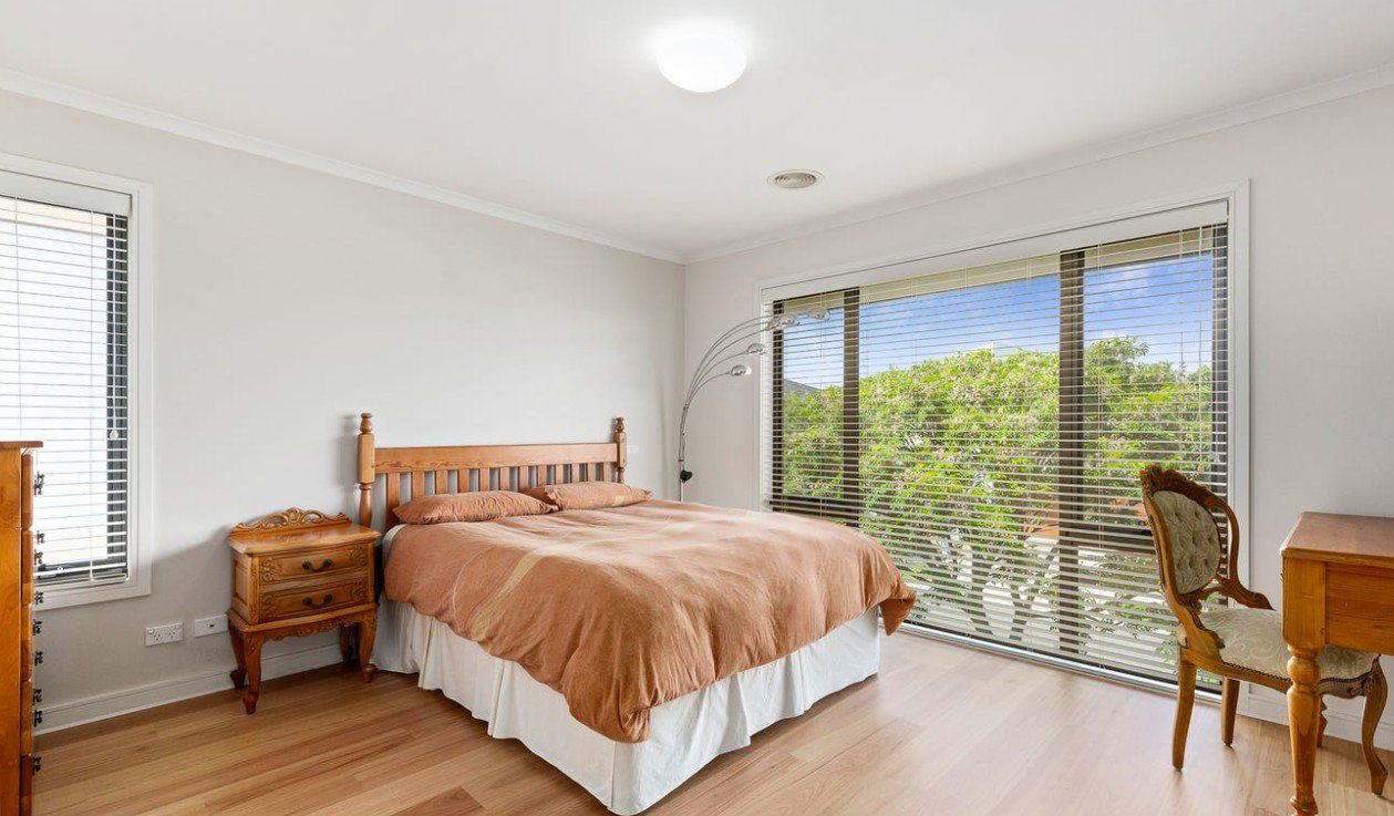 29 Dresden Drive, Waterways image 4