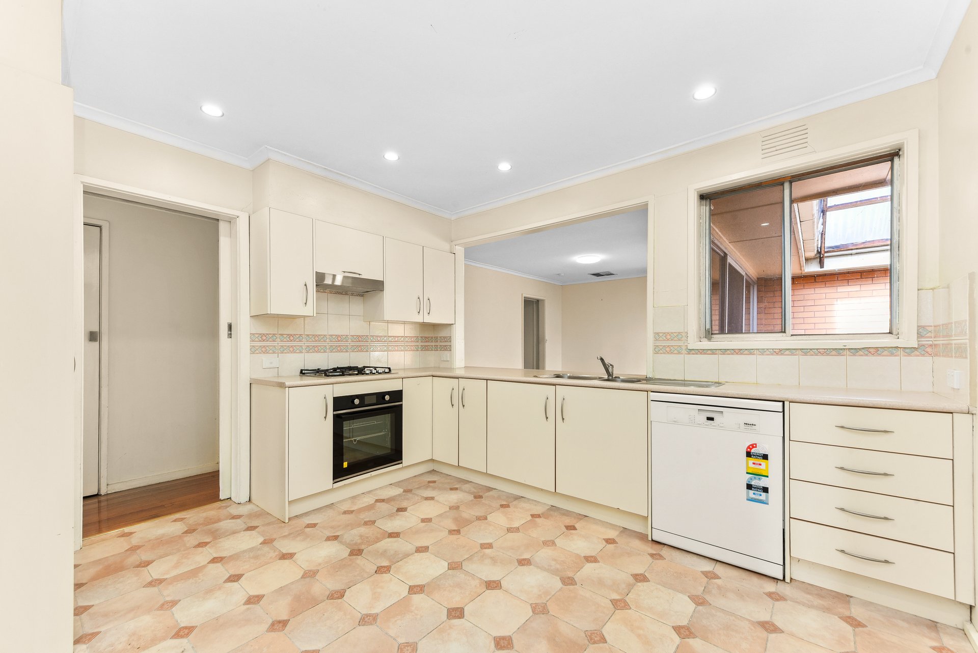 29 Driftwood Drive, Glen&nbsp;Waverley image 3