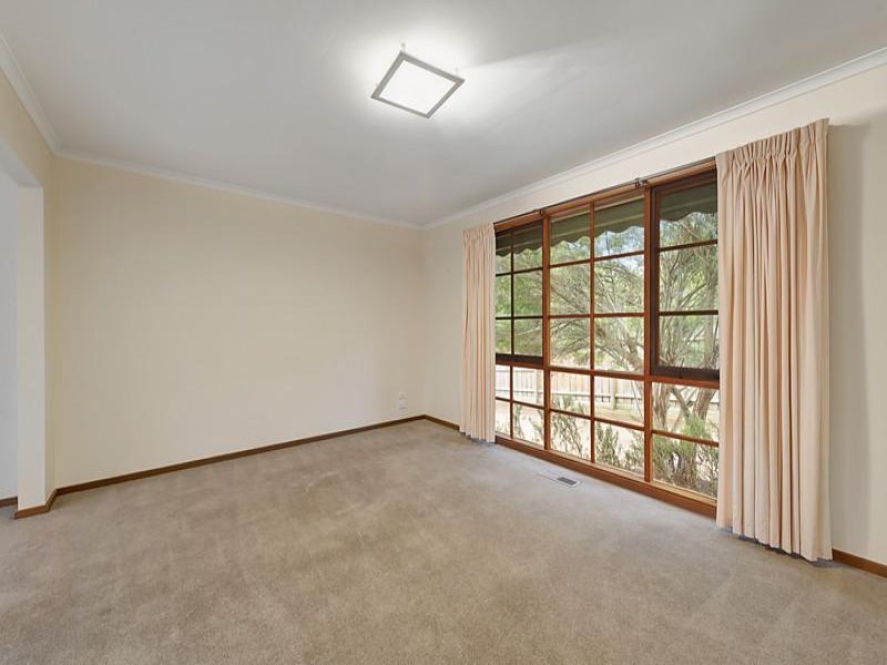 2/9 Edwards Street, Burwood image 2