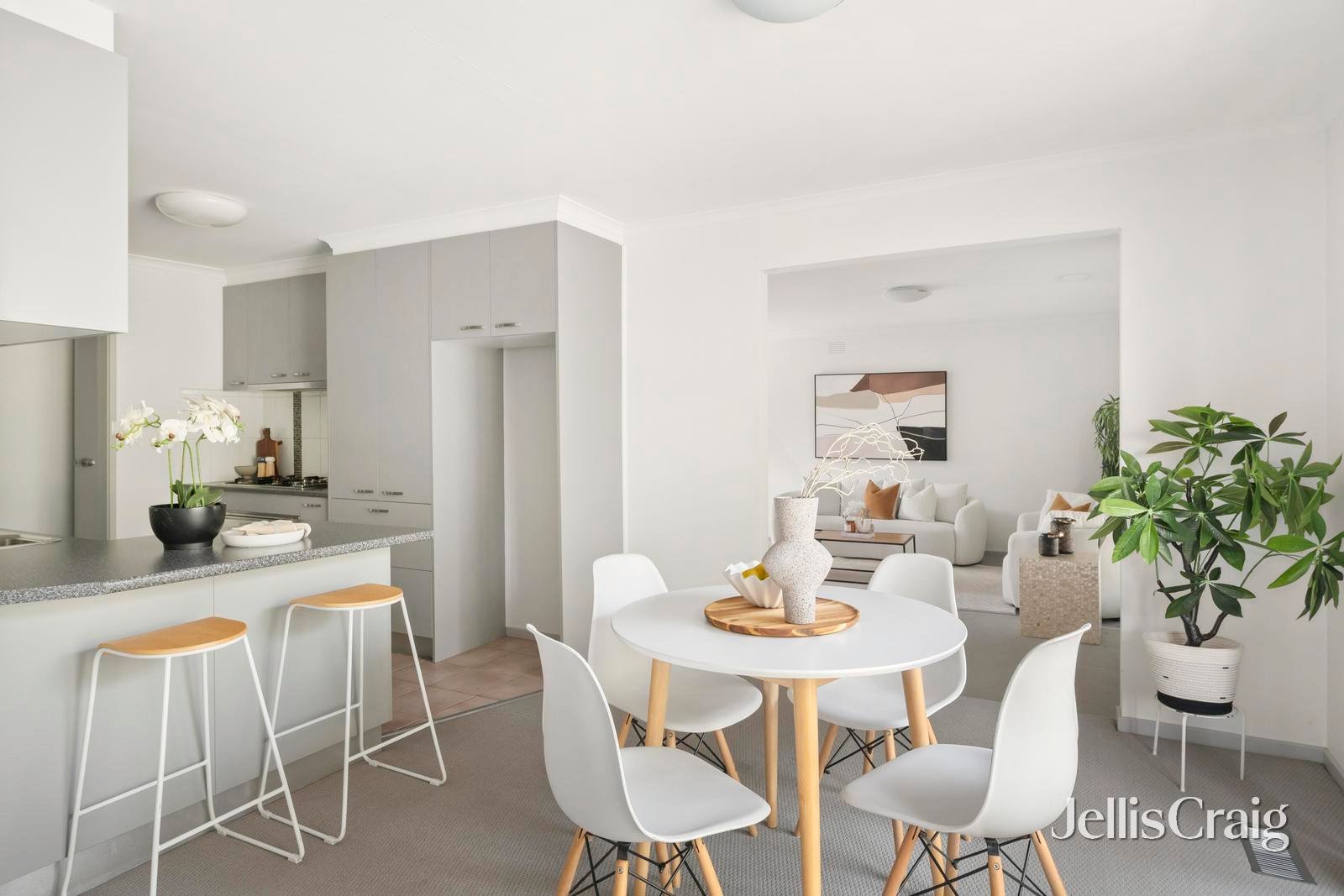 2/9 Elizabeth Street, Doncaster East image 4