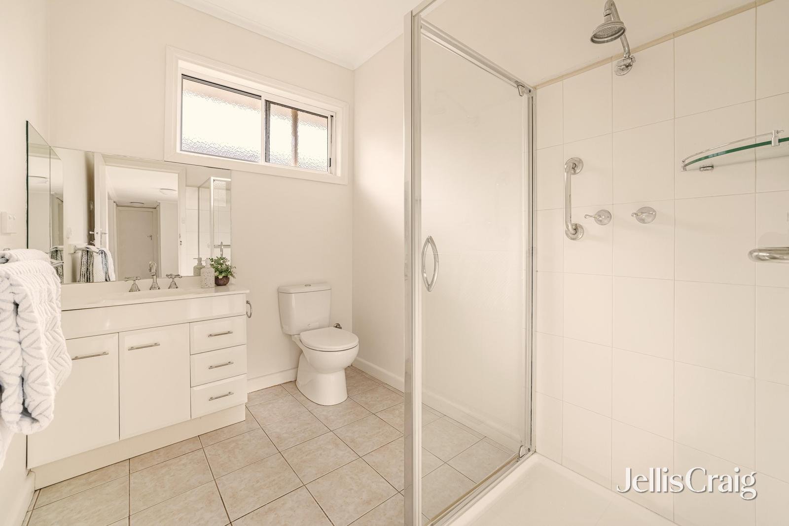 29 Elliot Street, Parkdale image 10