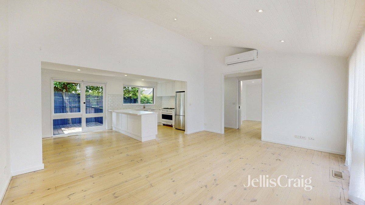 2/9 Erica Ave, Glen Iris image 1