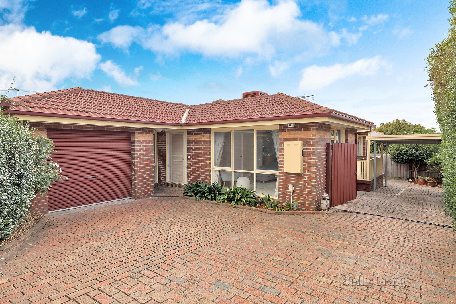 2/9 Ester Street, Greensborough image 1