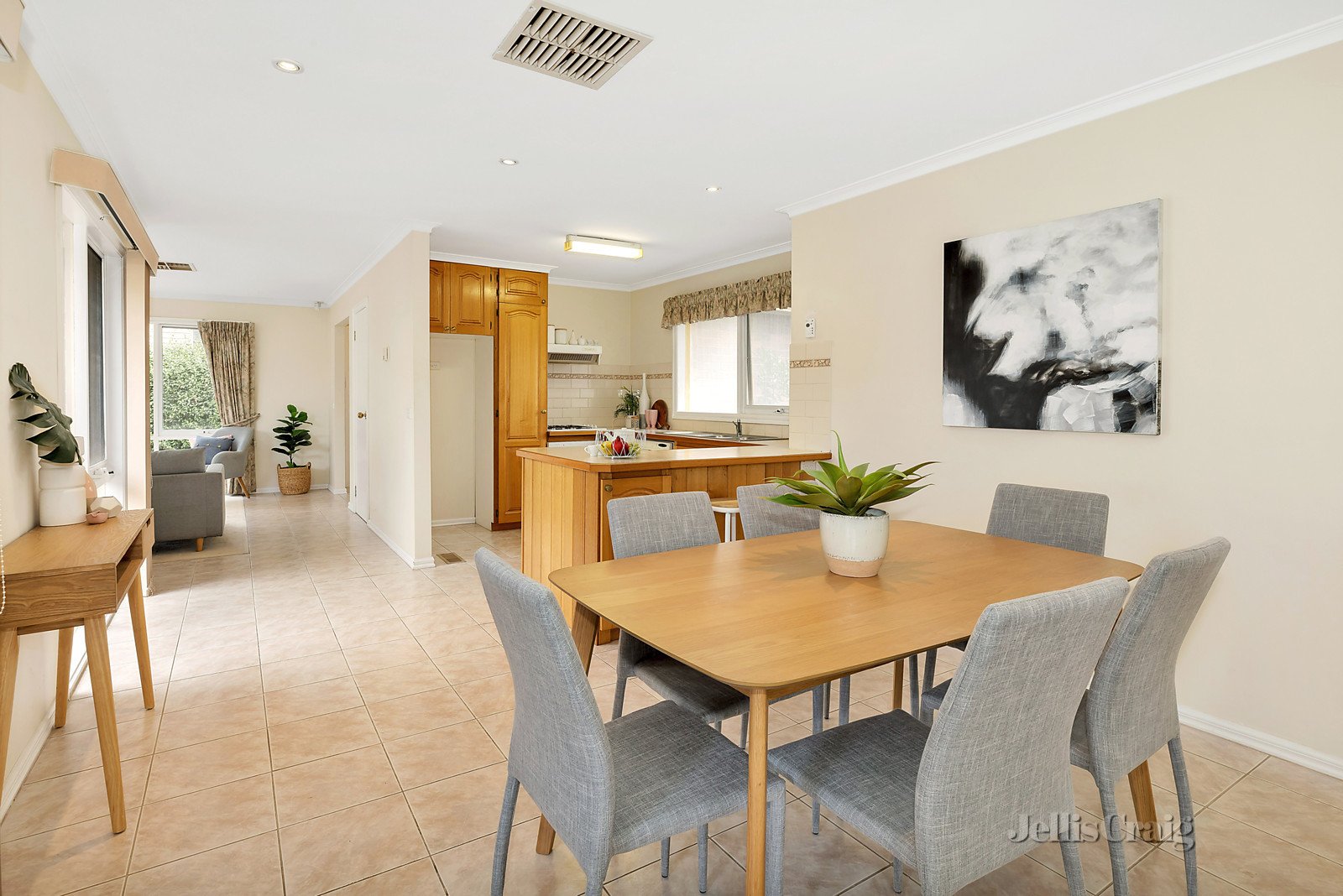 2/9 Ester Street, Greensborough image 4