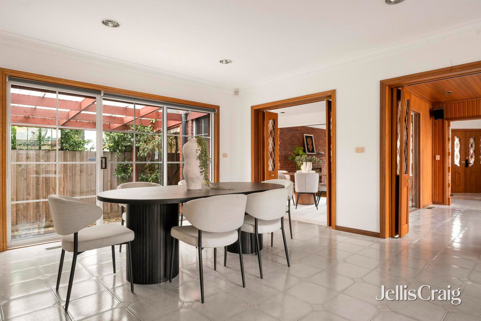 29 Glencairn Avenue, Coburg image 4