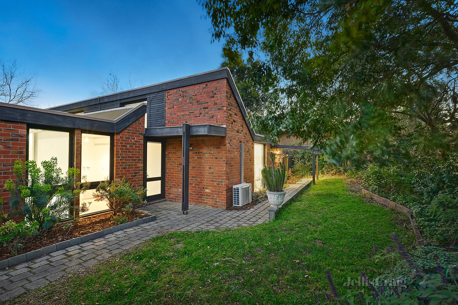 29 Gordon Street, Balwyn image 9