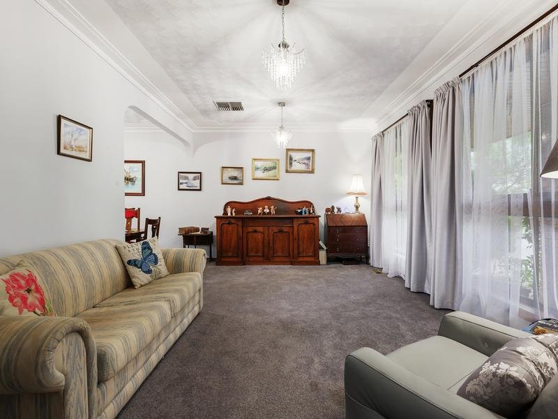 2/9 Gordons Road, Templestowe Lower image 2