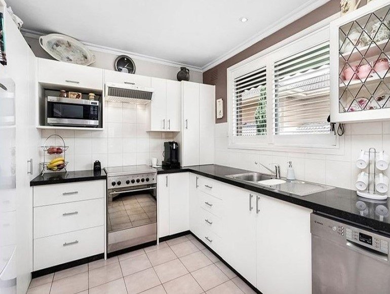 29 Greendale Road, Doncaster East image 3