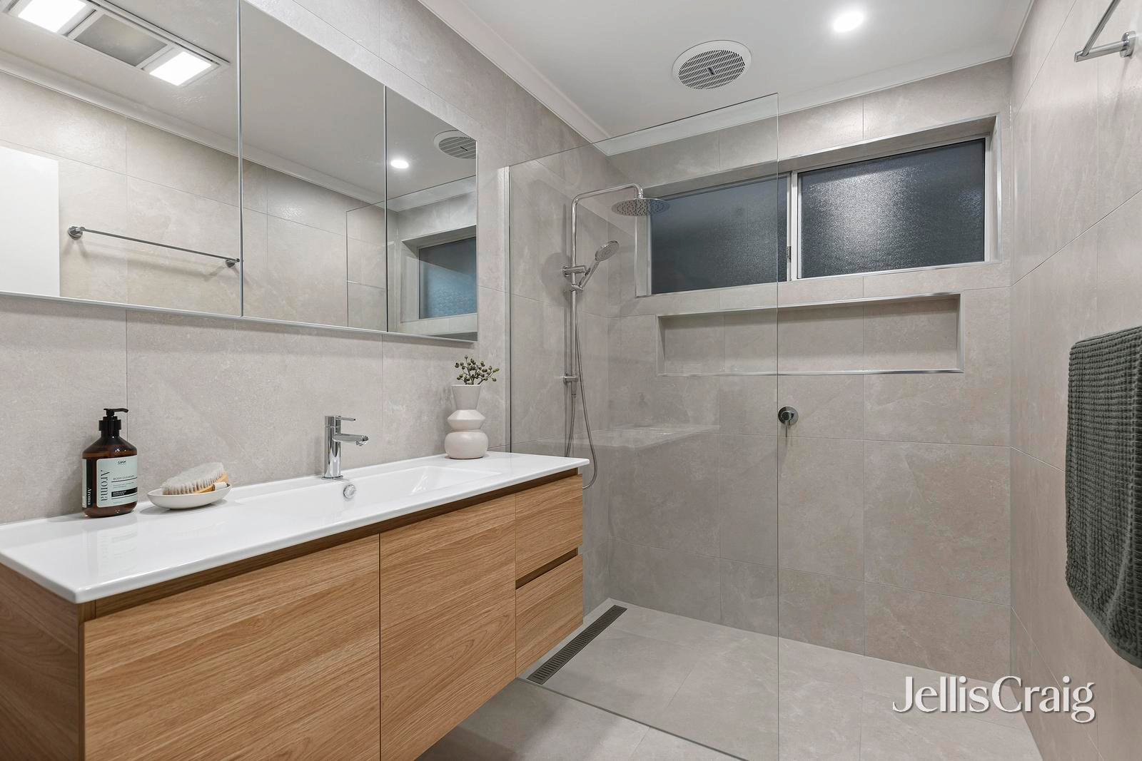2/9 Harrison Street, Ringwood image 8