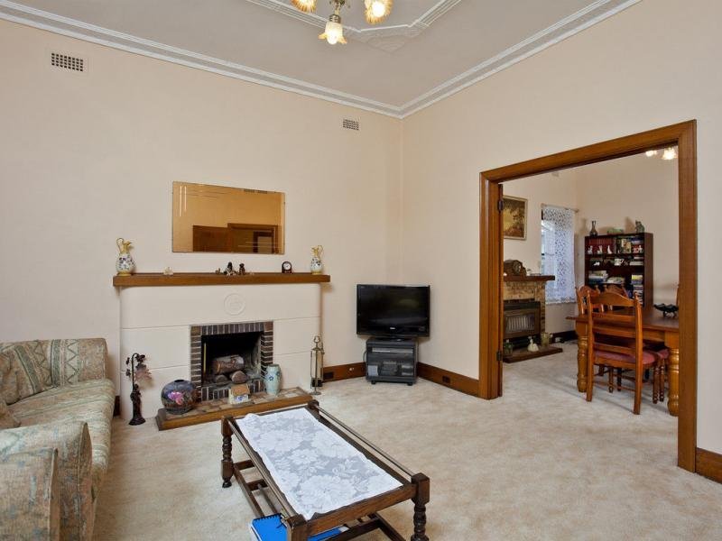 29 Hayes Road, Strathmore image 5