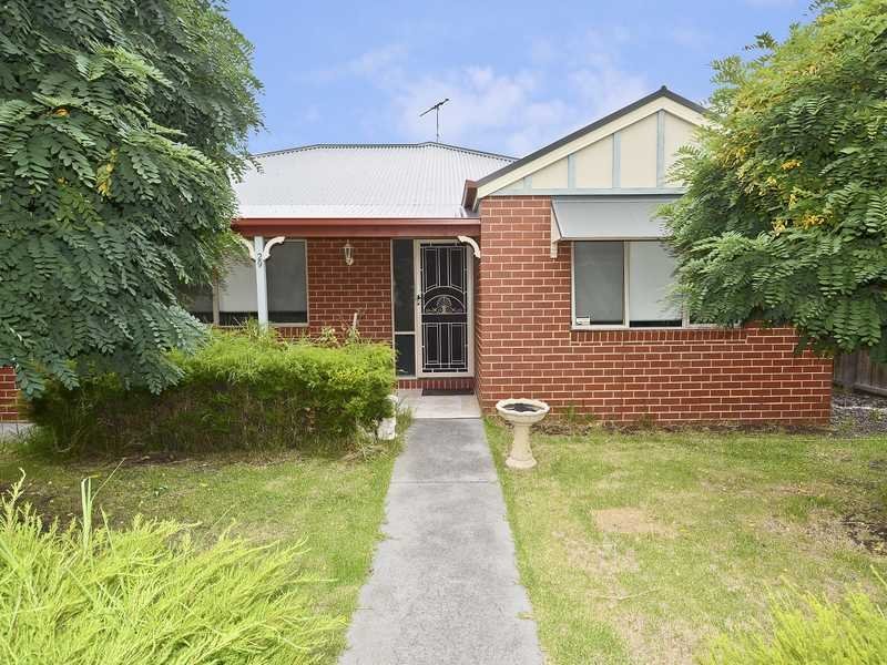 29 Helmer Crescent, East Geelong image 1