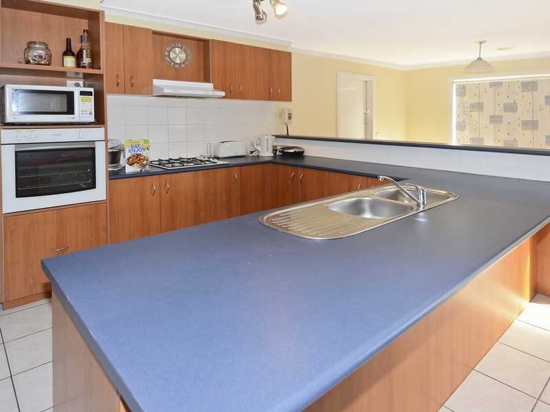 29 Helmer Crescent, East Geelong image 2