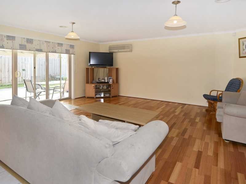 29 Helmer Crescent, East Geelong image 3