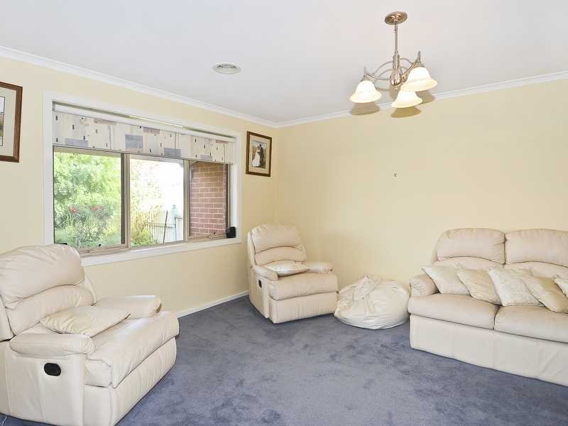 29 Helmer Crescent, East Geelong image 4