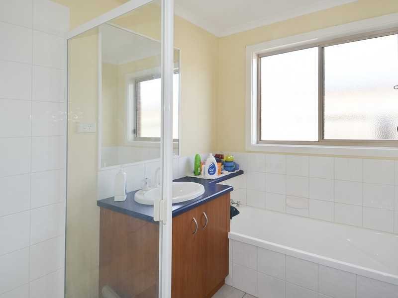 29 Helmer Crescent, East Geelong image 6