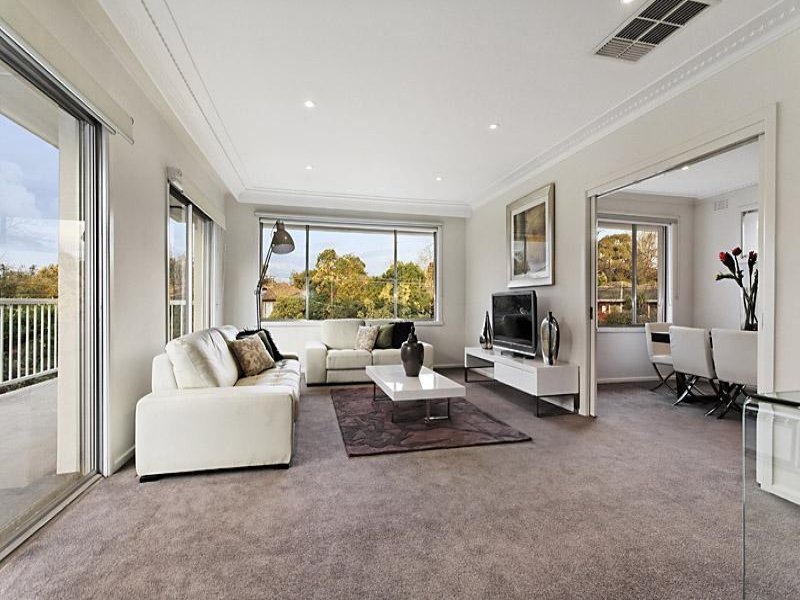 29 Helston Street, Balwyn North image 2
