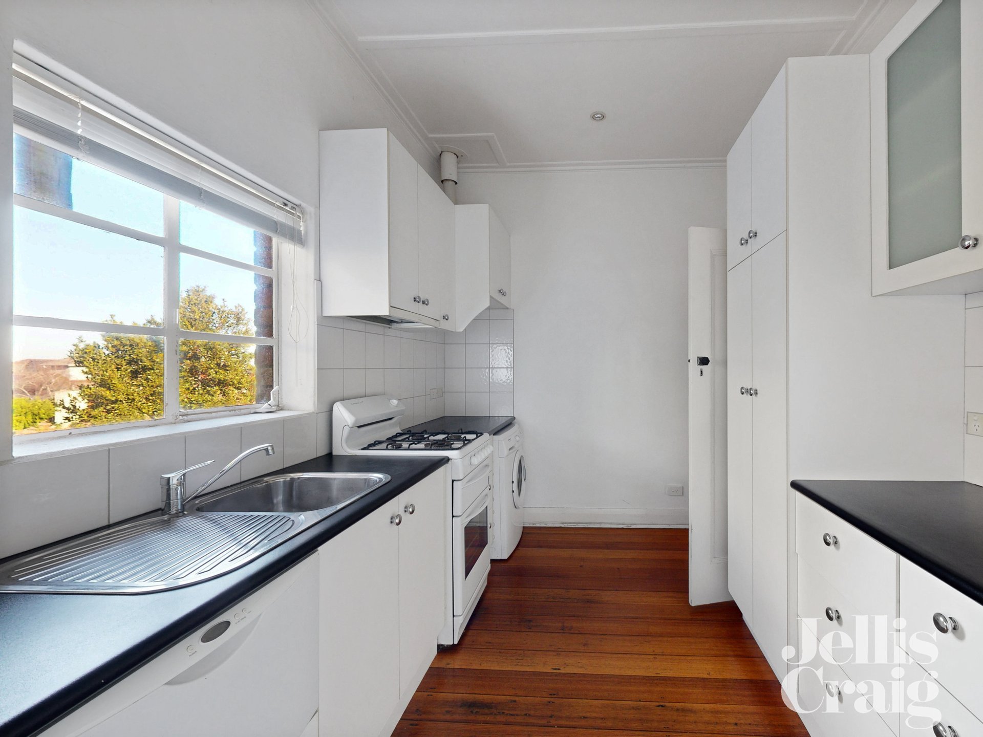 2/9 Homebush Crescent, Hawthorn East image 5