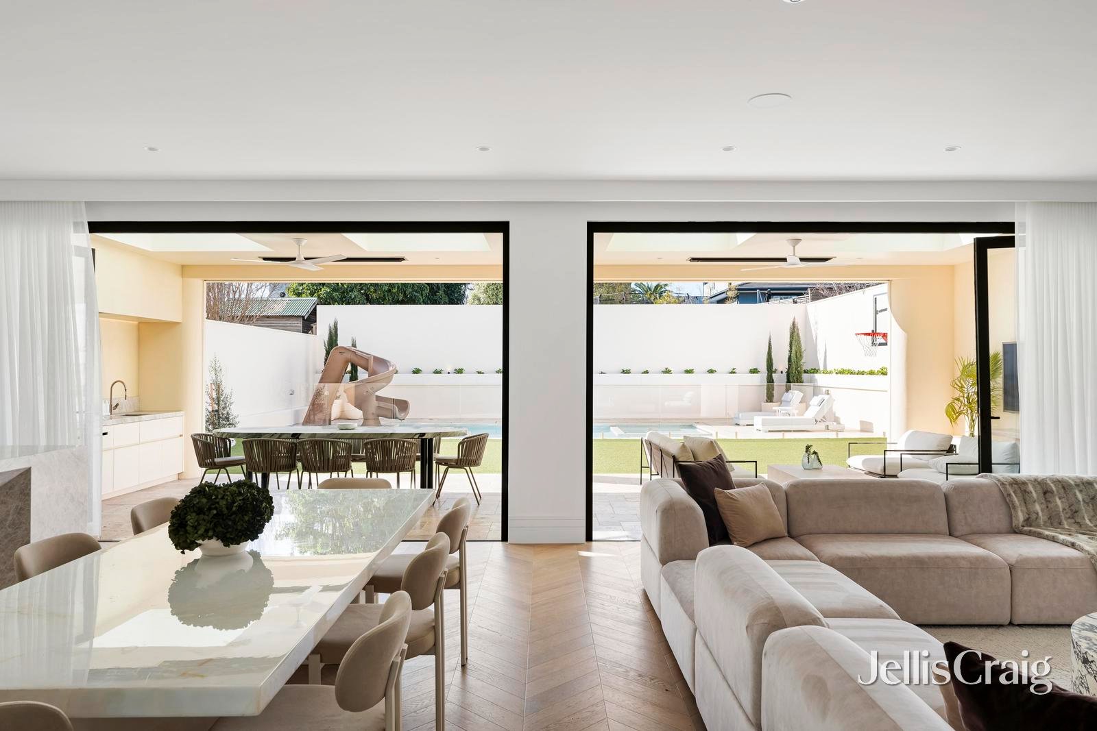29 Hopkins Street, Mckinnon image 9