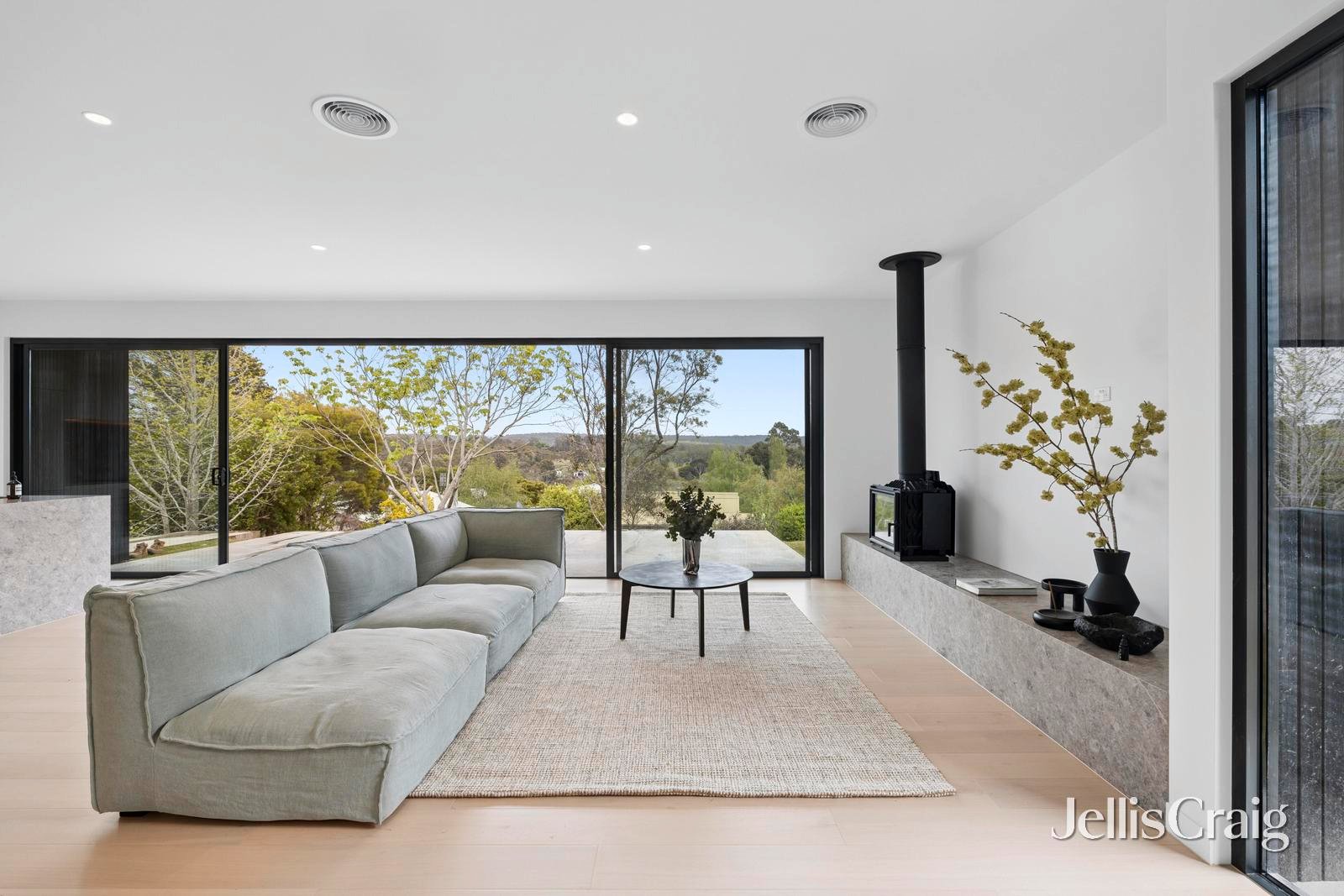 29 Houston Street, Daylesford image 4