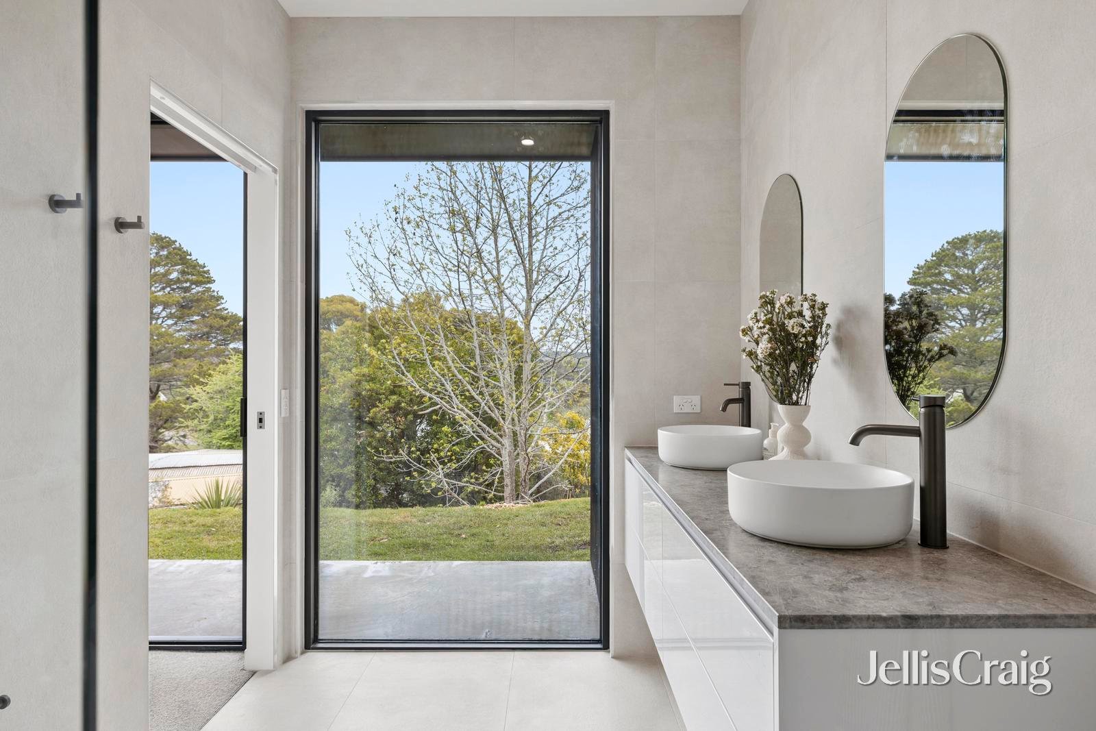 29 Houston Street, Daylesford image 11