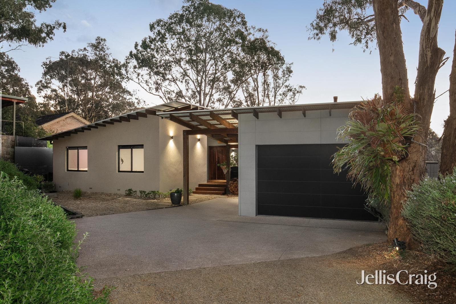 29 Hutchinson Avenue, Warrandyte image 3