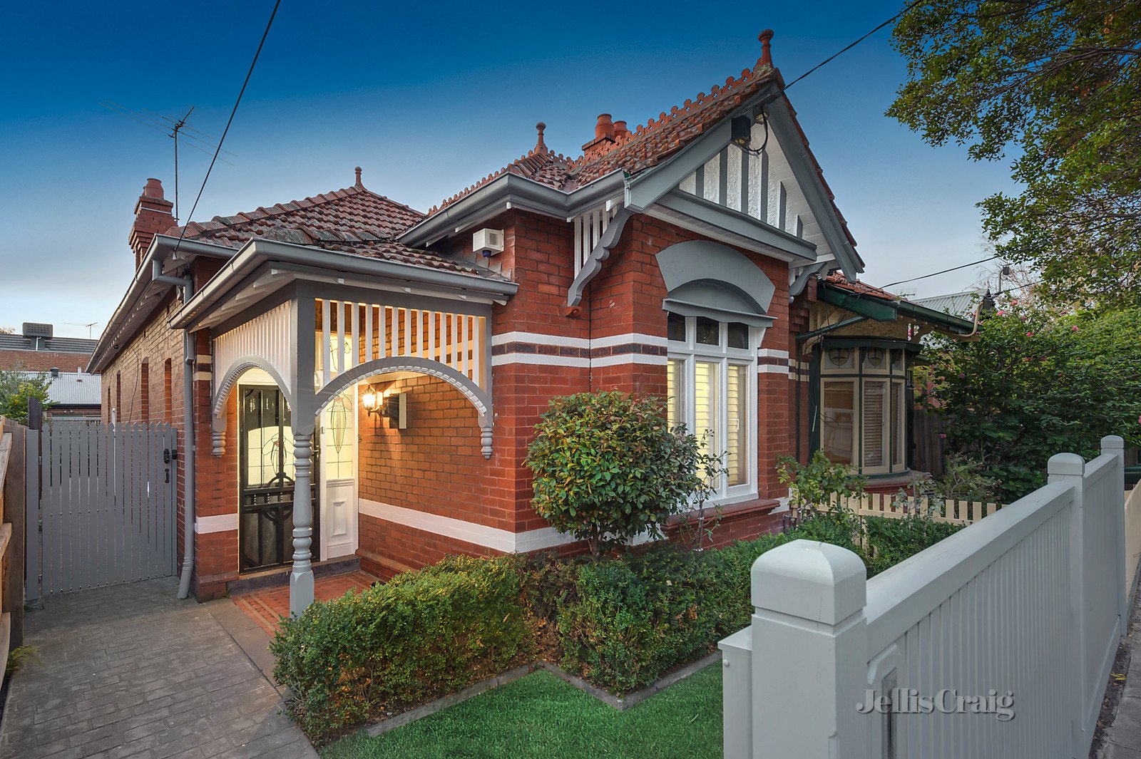 29 Irving Avenue, Prahran image 1