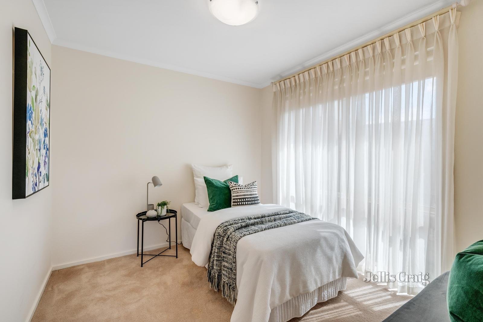 29 Jacqueline Road, Mount Waverley image 6
