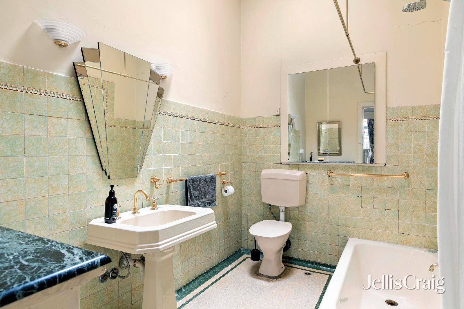 29 Kalimna Street, Essendon image 11