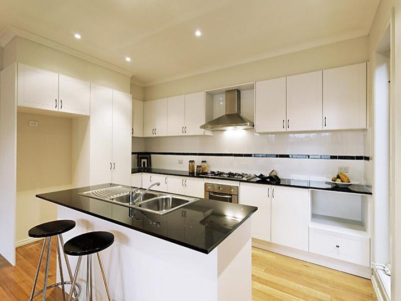 2/9 Kampman Street, Bulleen image 4