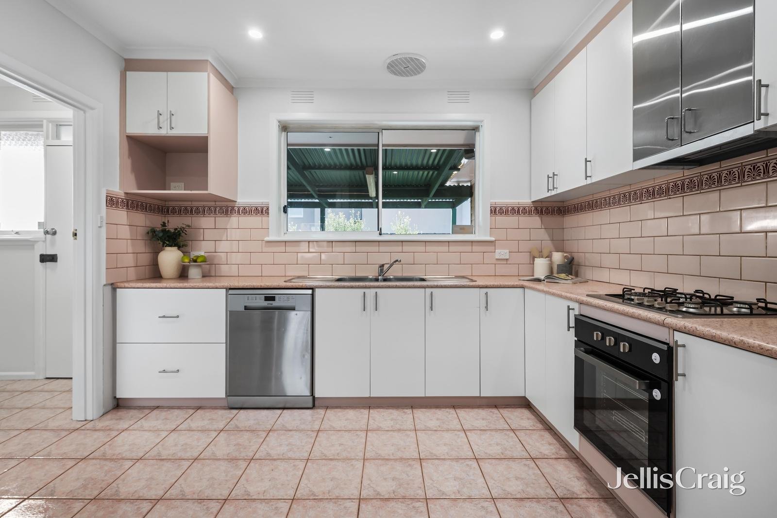 29 Kett Street, Nunawading image 5